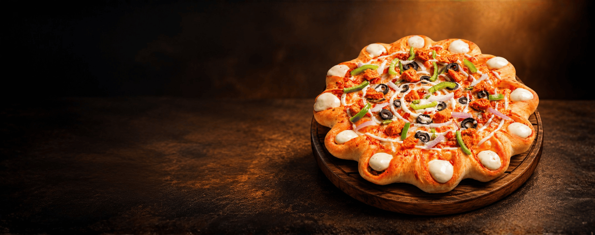 Crown Pizza with cheesy crust, chicken and vegetables